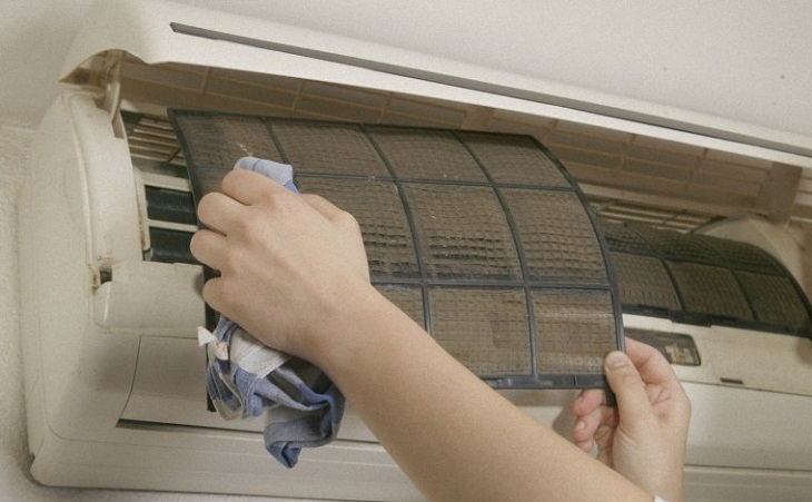 Bao Lâu Nên Vệ Sinh Máy Lạnh 1 Lần? Dấu Hiệu Nhận Biết Cần Rửa Máy